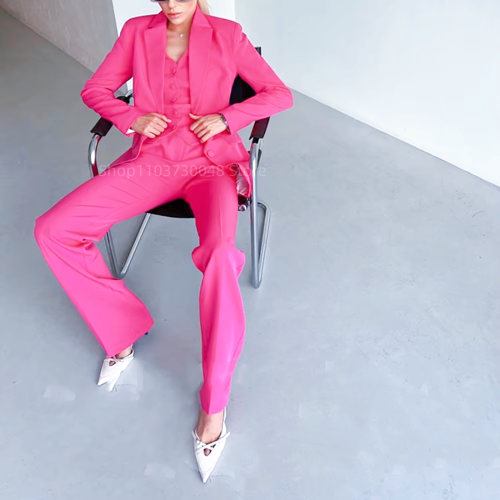 レディーススーツ3点セット ローズレッド ツーボタン 無地  - Women Formal Wear Stitching のレビューと価格